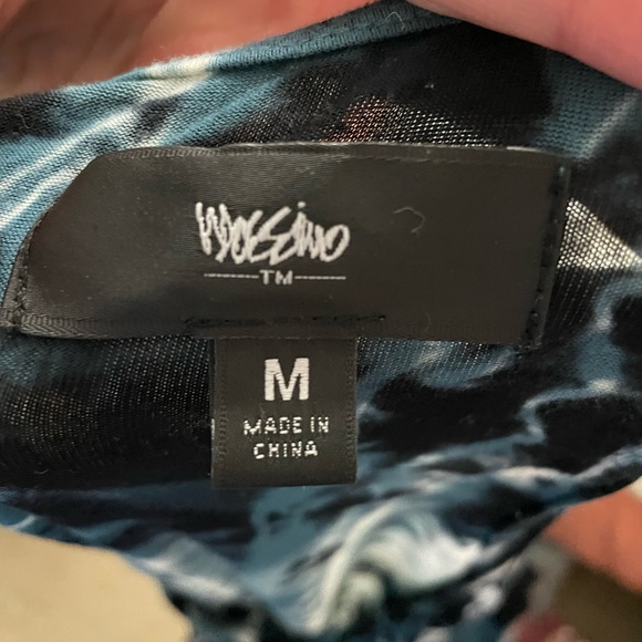 Multiple different dresses - Picture 12 of 14